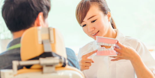 歯科衛生士におすすめのゴム手袋を紹介｜選び方や正しい着脱方法も